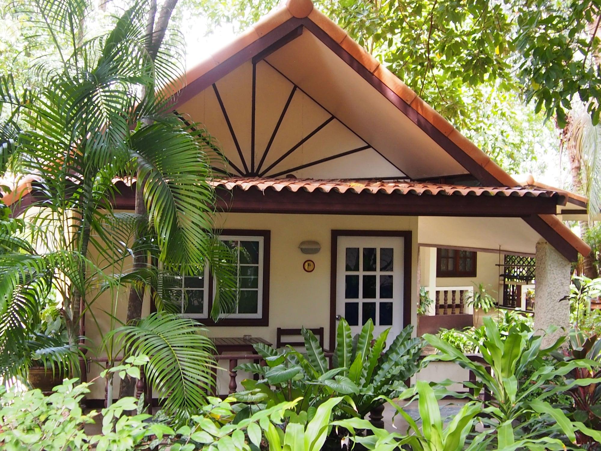 Harry'S Bungalows Mae Nam Exterior photo