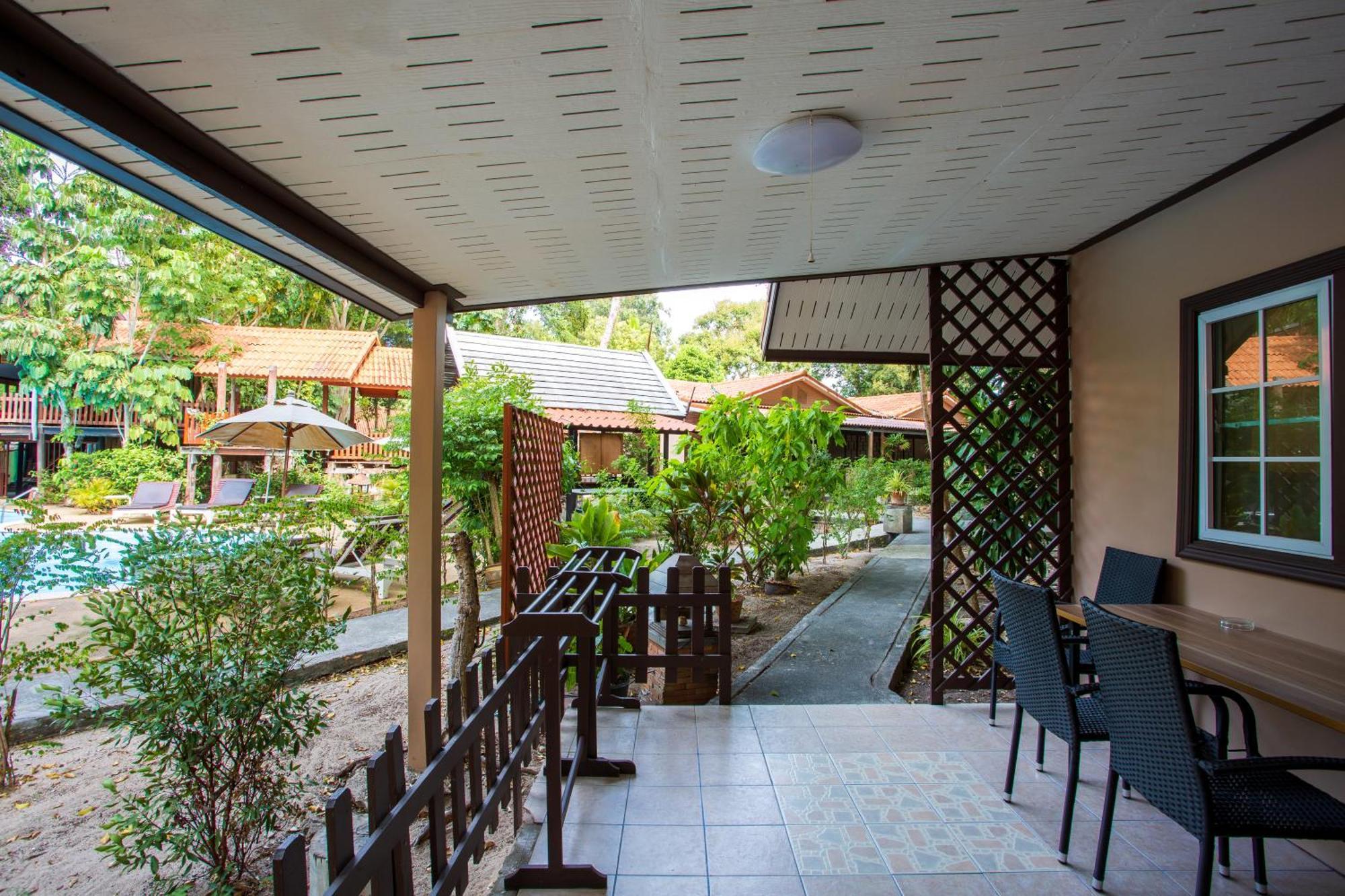 Harry'S Bungalows Mae Nam Exterior photo