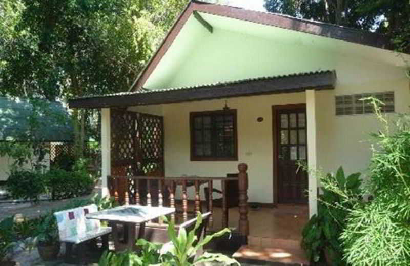 Harry'S Bungalows Mae Nam Exterior photo